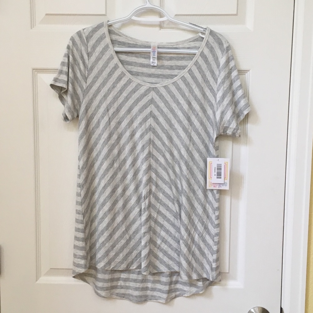 Lularoe Med Classic Tee